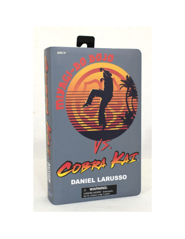 Figura diamond select toys vhs cobra kai daniel larusso san diego comic con sdcc 2022 exclusivo