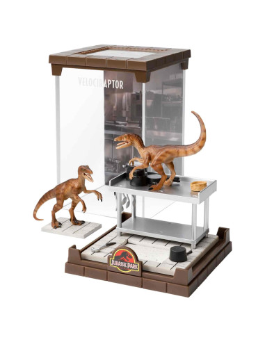 Figura the noble collection jurassic park velociraptor bendyfig diorama