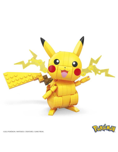 Figura mattel mega construx construye y muestra pikachu