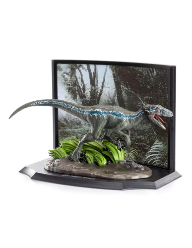 Figura the noble collection toyllectible treasures jurassic world blue